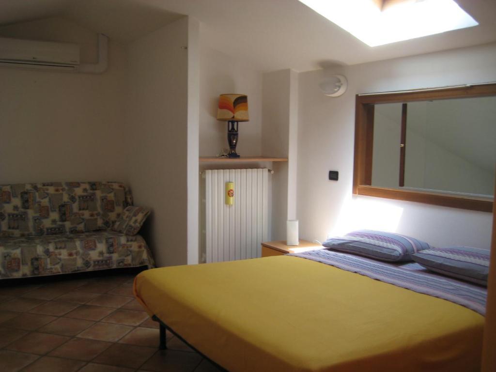 A Casa Da Franz Διαμέρισμα Manerba del Garda Δωμάτιο φωτογραφία
