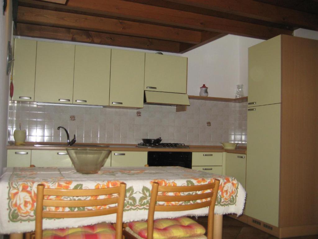 A Casa Da Franz Διαμέρισμα Manerba del Garda Δωμάτιο φωτογραφία